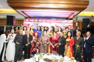THƯ MỜI THAM GIA CHƯƠNG TRÌNH DU LỊCH CH SÉC CÙNG HỘI NGƯỜI HÀ NỘI (14 15.6.2025)